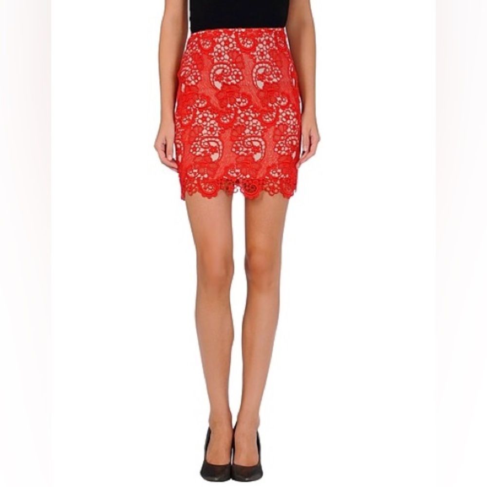 MSGM red Guipure mini skirt 44 bwnt lined